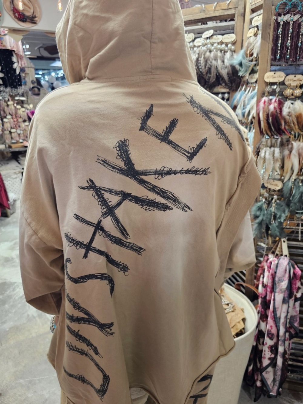 🎉 A RARE BIRD “ WINGS “ A RARE COZY PRINTED HOODIE TOP 66 - Picture 5 of 5